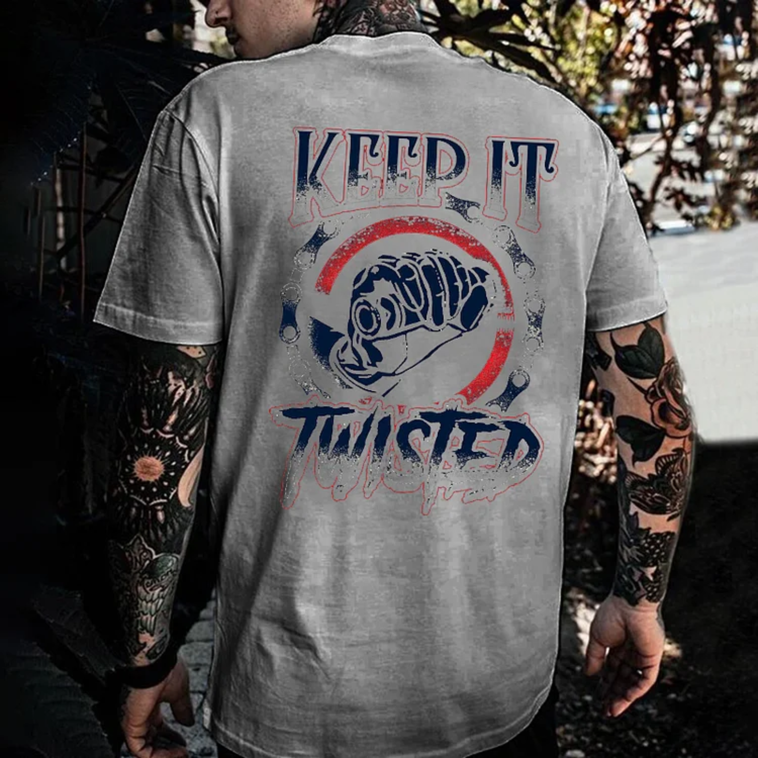 KEEP IT TWISTED Print T-shirt