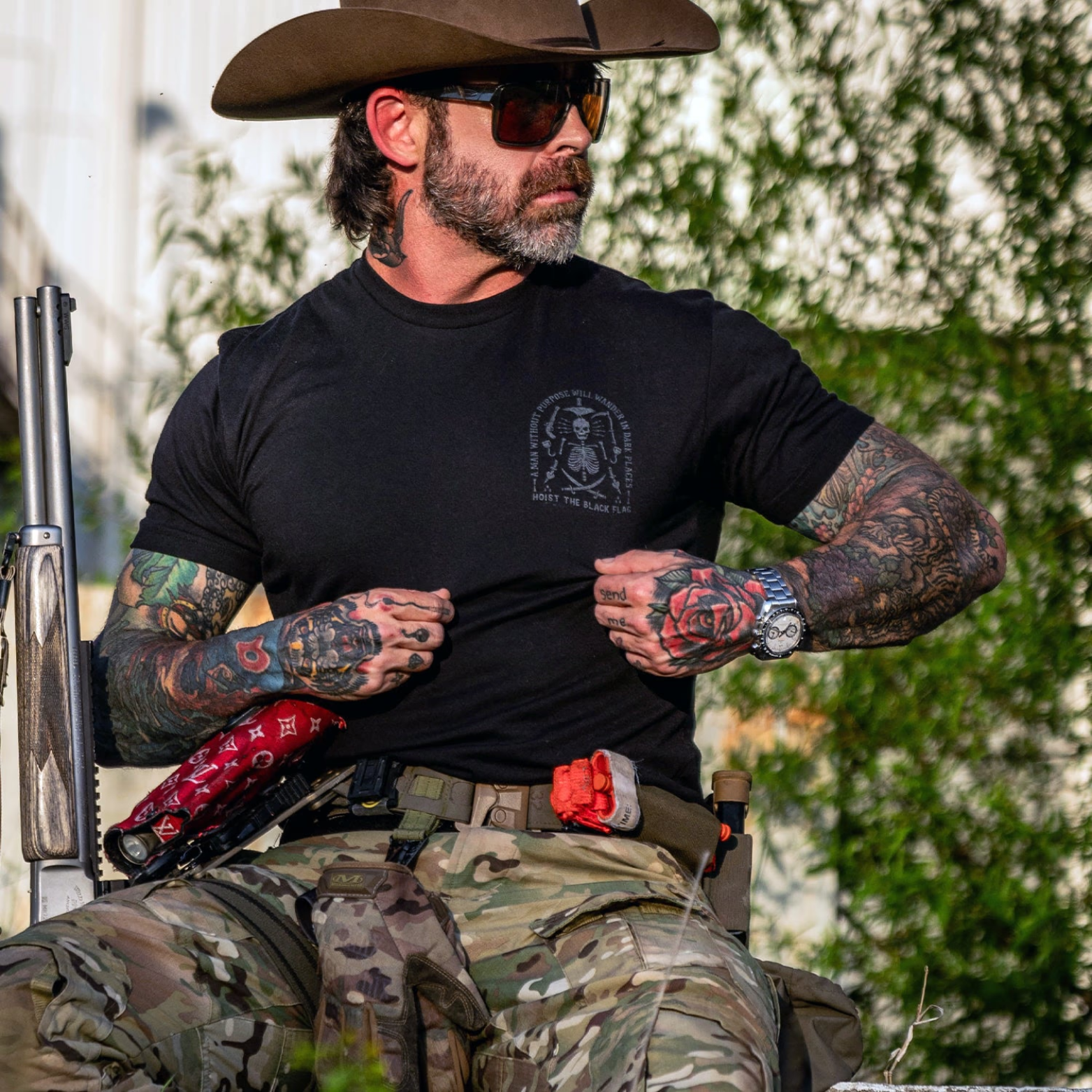 Hoist the Black Flag Skull & Bones Men's T-Shirt