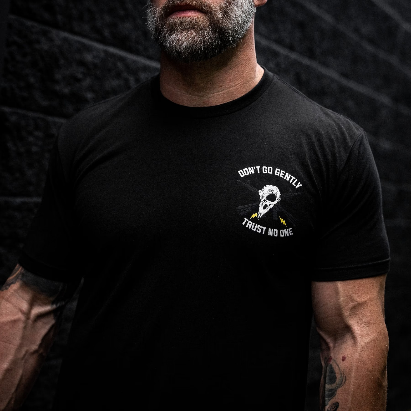 Don't Go Gently. Trust No One Men's T-Shirt